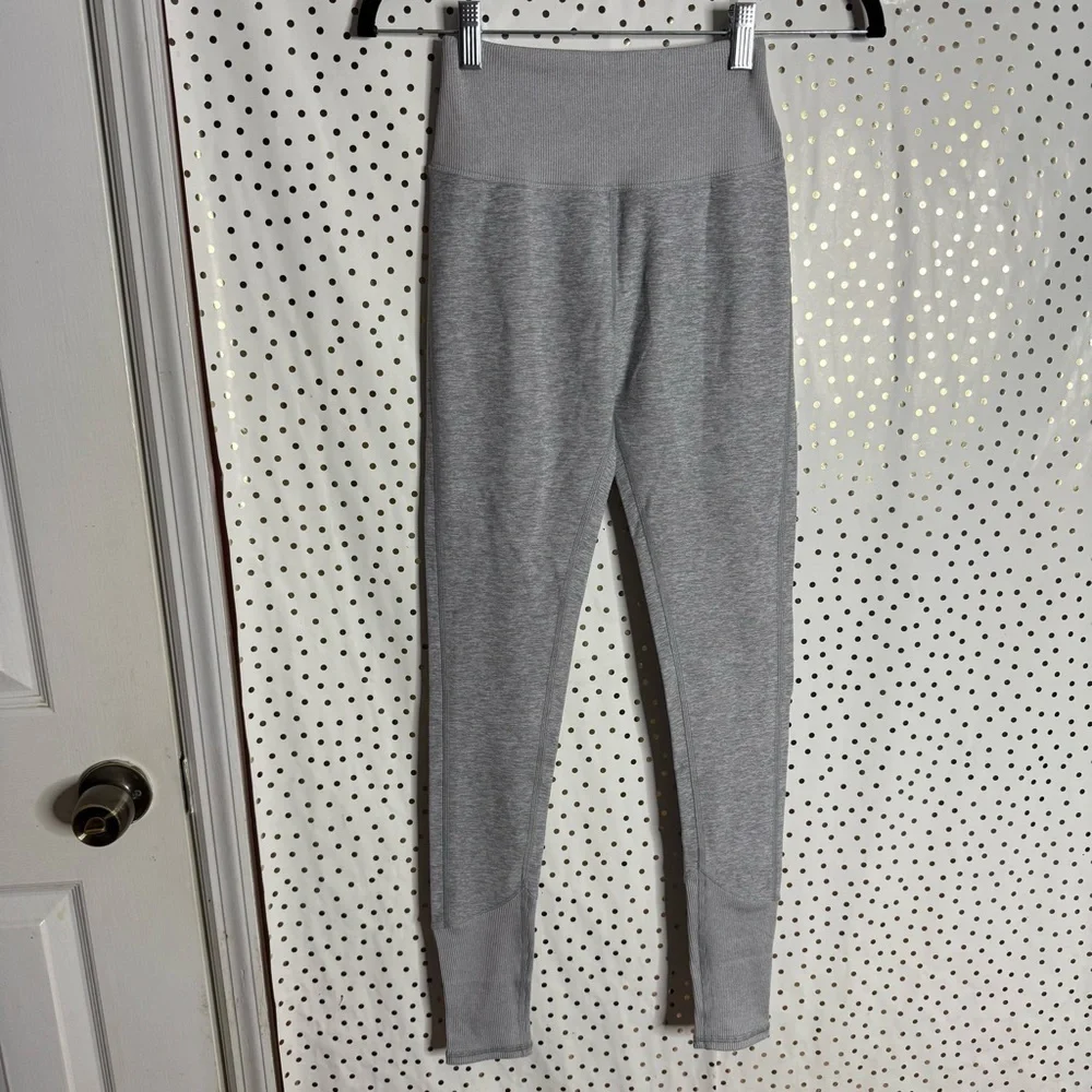 ALO Yoga Women's Gray Leggings